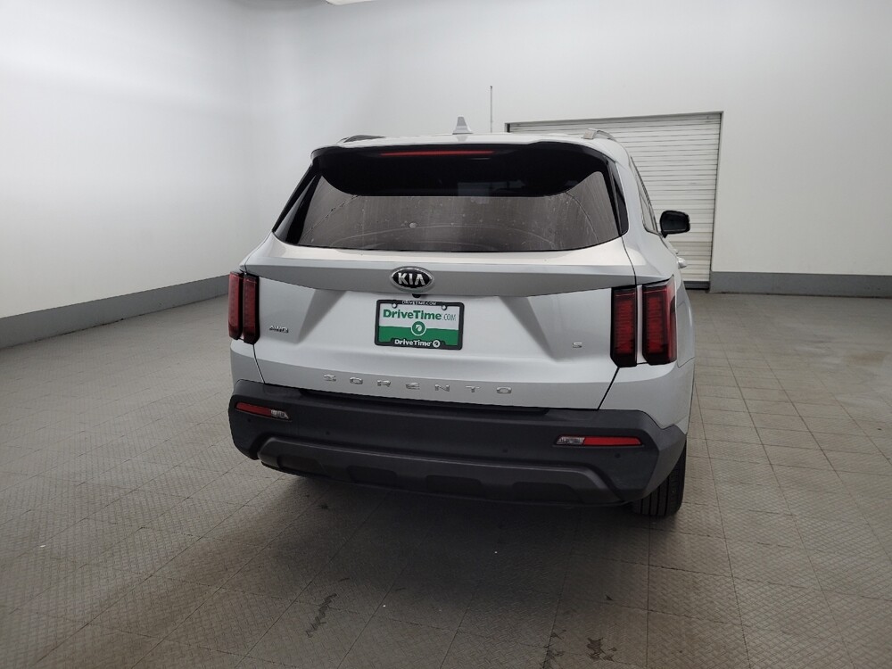 2021 Kia Sorento in Pittsburgh, PA 15236 - 18120560 7