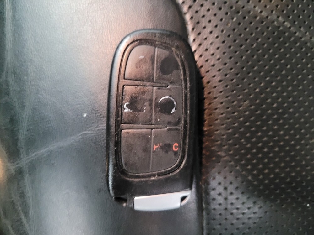 2019 Jeep Cherokee in Memphis, TN 38115 - 18120567 32