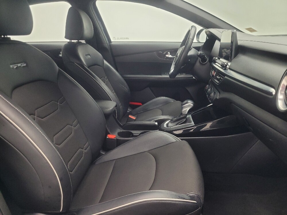 2021 Kia Forte in Indianapolis, IN 46222 - 18120568 21