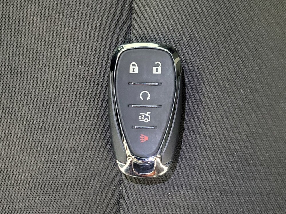 2020 Chevrolet Camaro in Antioch, TN 37013 - 18120569 32