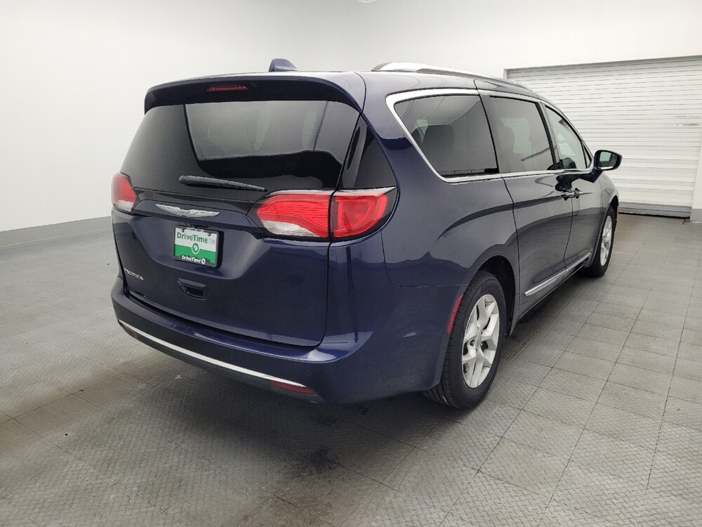 2017 Chrysler Pacifica in Orlando, FL 32808 - 18120576 9