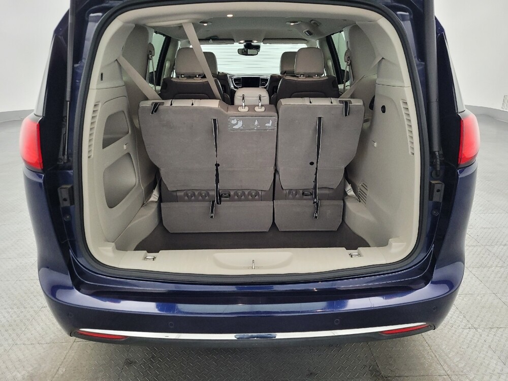 2017 Chrysler Pacifica in Orlando, FL 32808 - 18120576 29