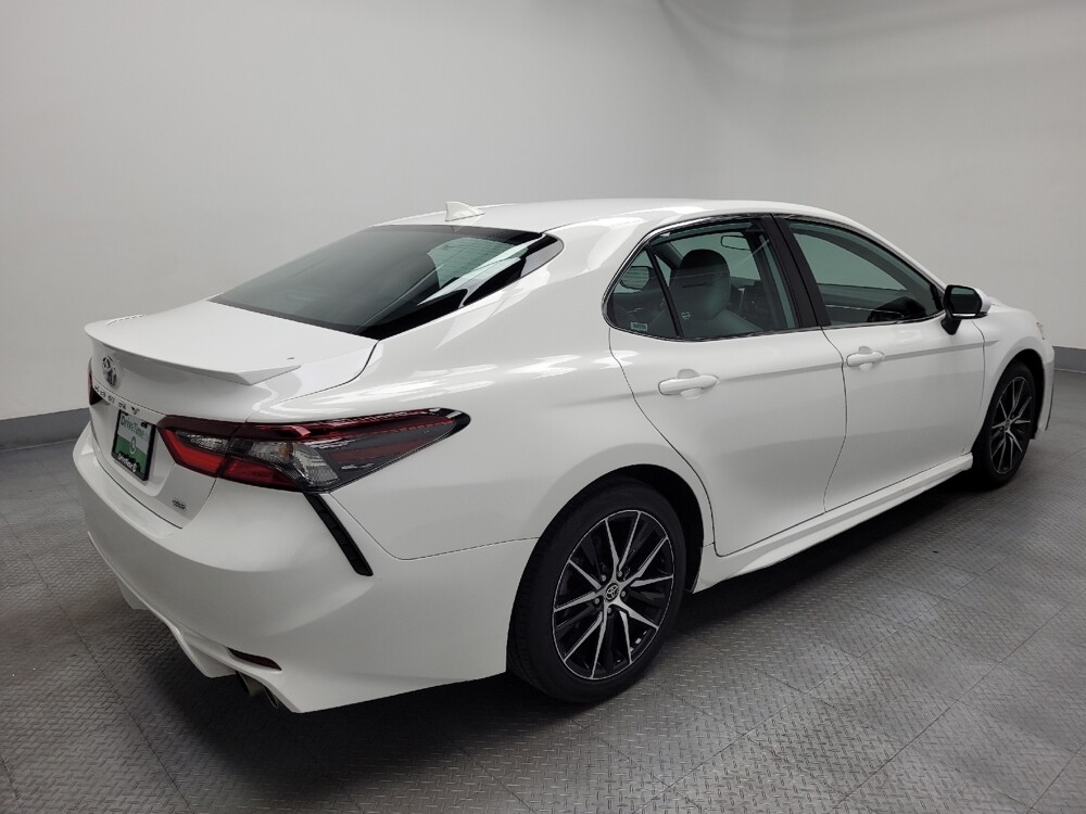 2022 Toyota Camry in Las Vegas, NV 89102 - 18120579 10