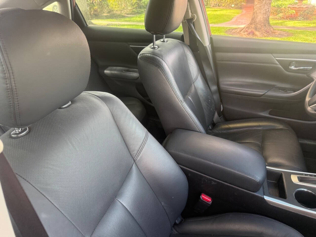 2015 Nissan Altima in Hollywood, FL 33023-1906 - 18120581 13