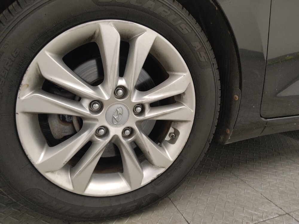 2015 Hyundai Elantra in Jacksonville, FL 32225 - 18120588 31