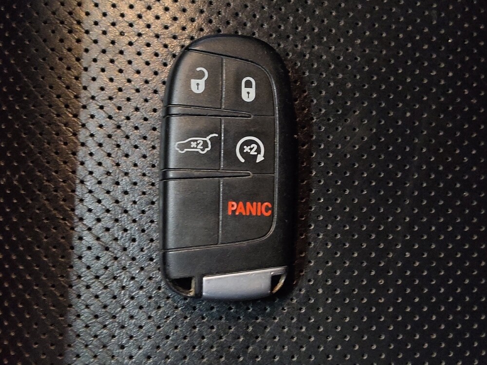 2021 Jeep Grand Cherokee in Hialeah, FL 33014 - 18120589 32