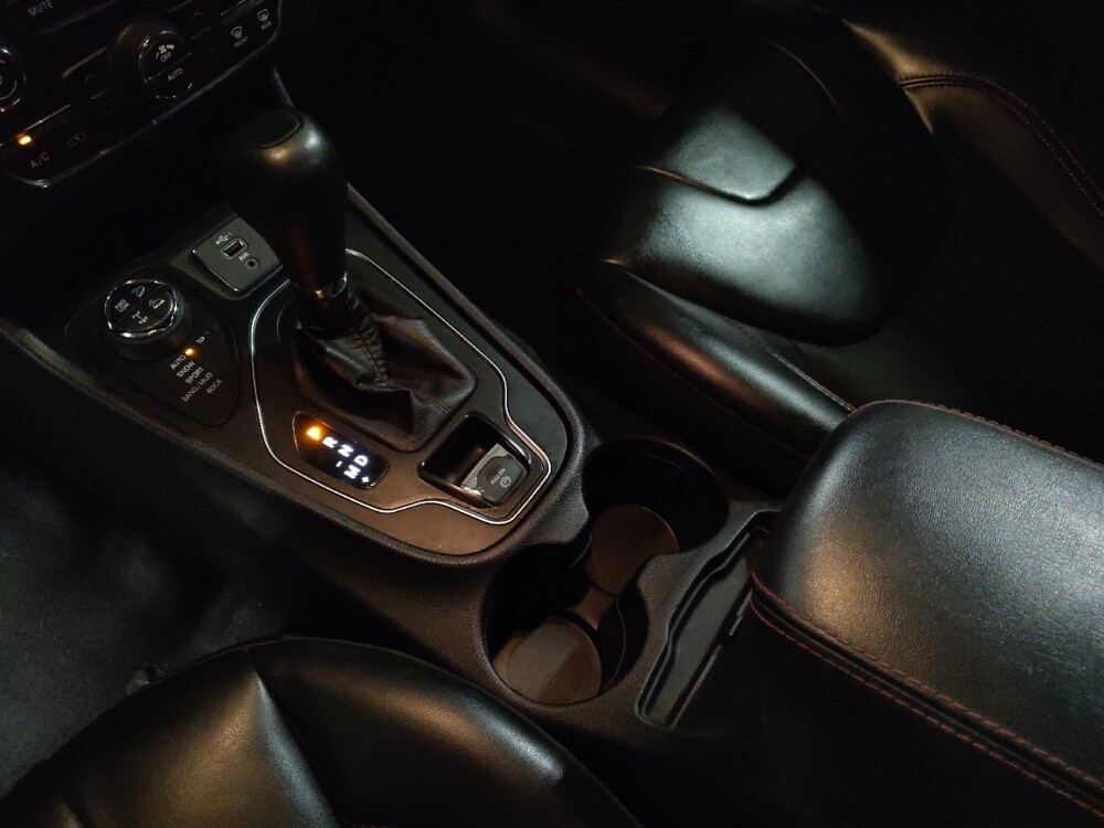 2019 Jeep Cherokee in Kissimmee, FL 34744 - 18120590 26