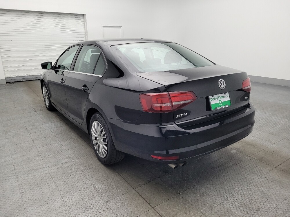 2017 Volkswagen Jetta in Orlando, FL 32808 - 18120595 5