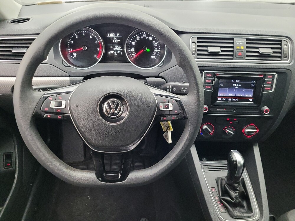 2017 Volkswagen Jetta in Orlando, FL 32808 - 18120595 22