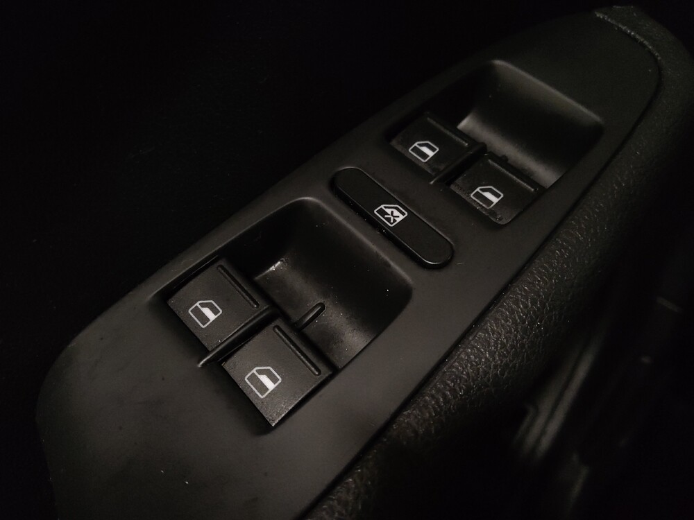 2017 Volkswagen Jetta in Orlando, FL 32808 - 18120595 27