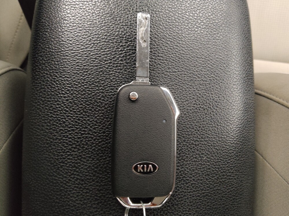 2021 Kia Forte in Albuquerque, NM 87123 - 18120621 32