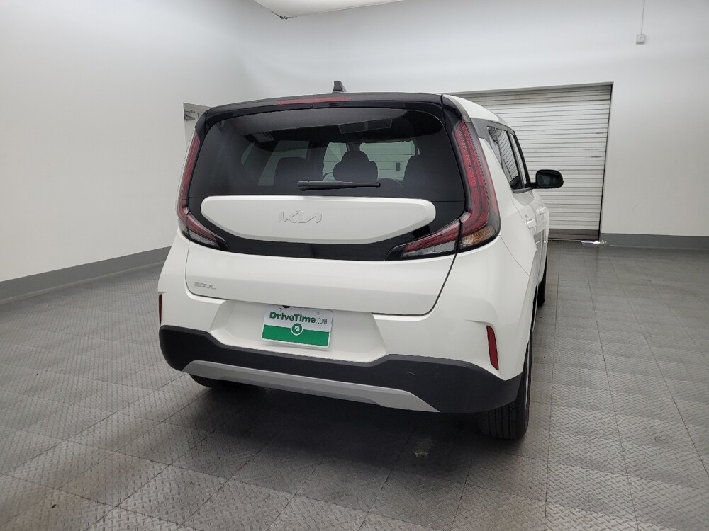 2025 Kia Soul in Tucson, AZ 85705 - 18120632 7
