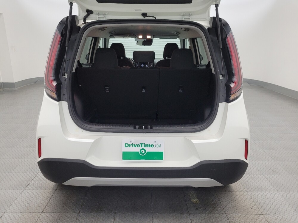2025 Kia Soul in Tucson, AZ 85705 - 18120632 29