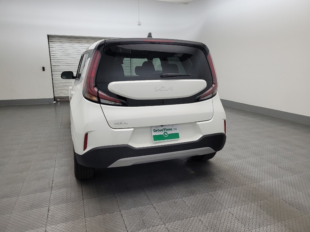 2025 Kia Soul in Tucson, AZ 85705 - 18120632 6