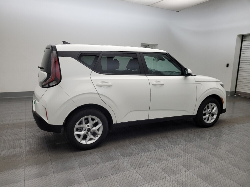 2025 Kia Soul in Tucson, AZ 85705 - 18120632 10