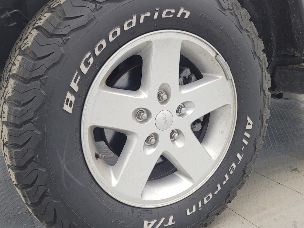 2017 Jeep Wrangler in Memphis, TN 38115 - 18120637 31