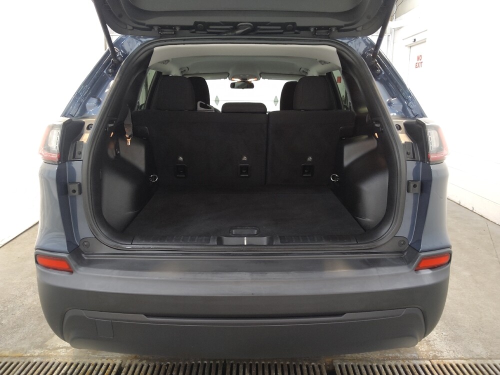 2020 Jeep Cherokee in Fairfield, OH 45014 - 18120662 29