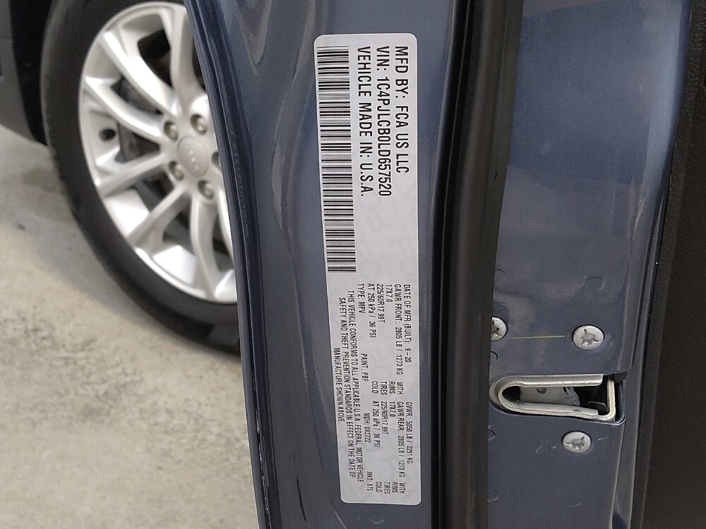 2020 Jeep Cherokee in Fairfield, OH 45014 - 18120662 33