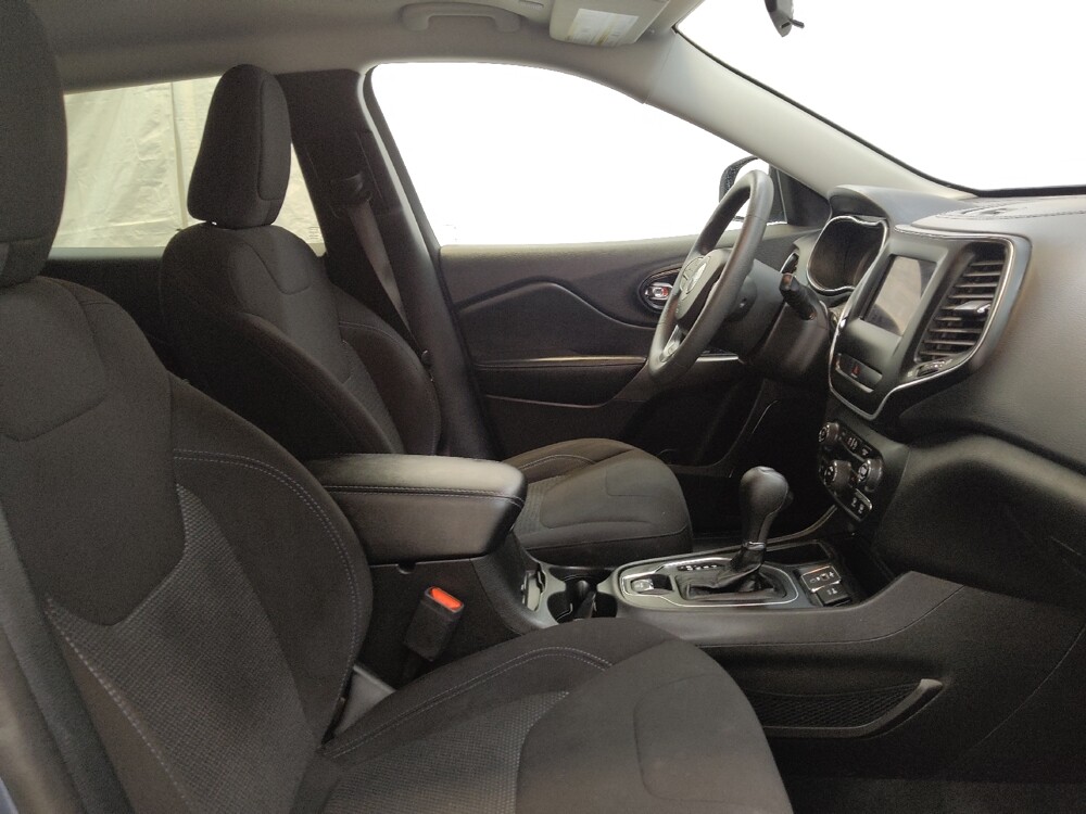 2020 Jeep Cherokee in Fairfield, OH 45014 - 18120662 21