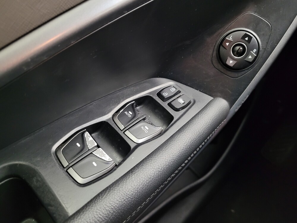 2018 Hyundai Santa Fe in Maple Heights, OH 44137 - 18120665 25