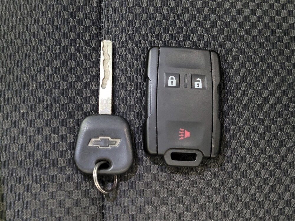 2018 Chevrolet Silverado 1500 in West Palm Beach, FL 33409 - 18120666 32