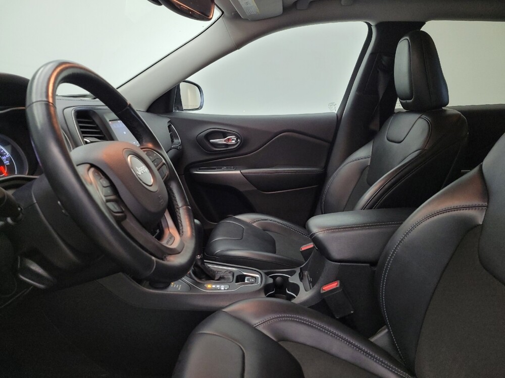 2019 Jeep Cherokee in Toledo, OH 43617 - 18120669 17