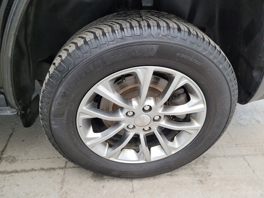 2019 Jeep Cherokee in Toledo, OH 43617 - 18120669 31