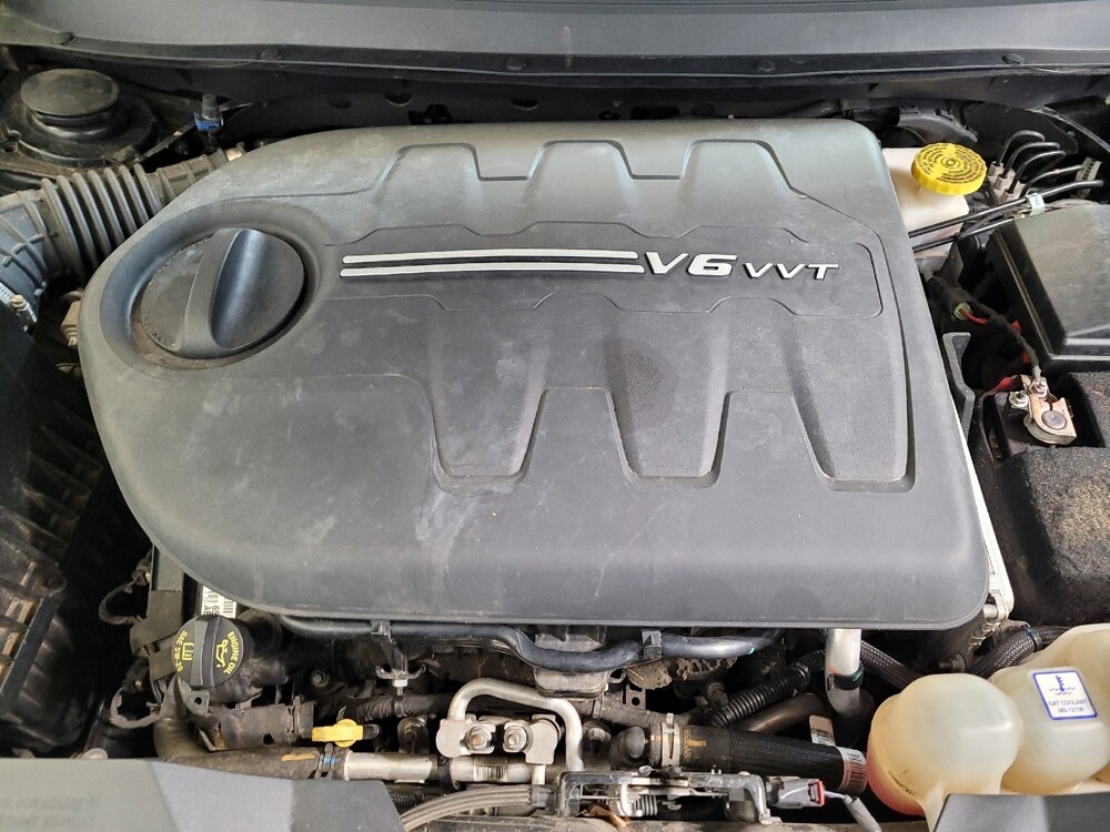 2019 Jeep Cherokee in Toledo, OH 43617 - 18120669 30