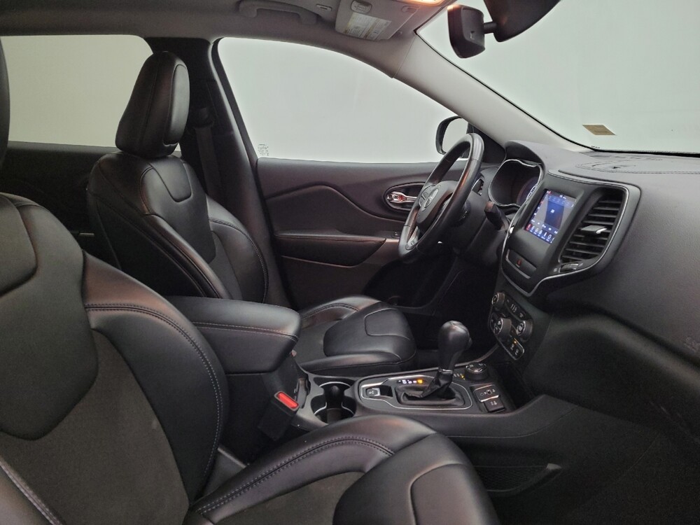 2019 Jeep Cherokee in Toledo, OH 43617 - 18120669 21