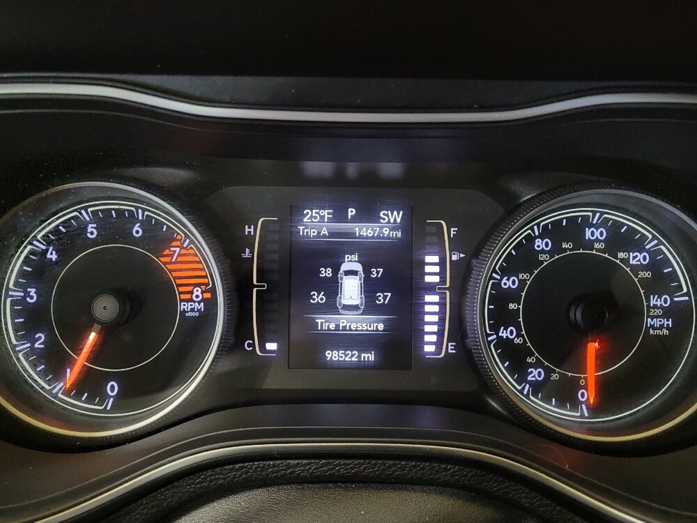 2019 Jeep Cherokee in Toledo, OH 43617 - 18120669 23