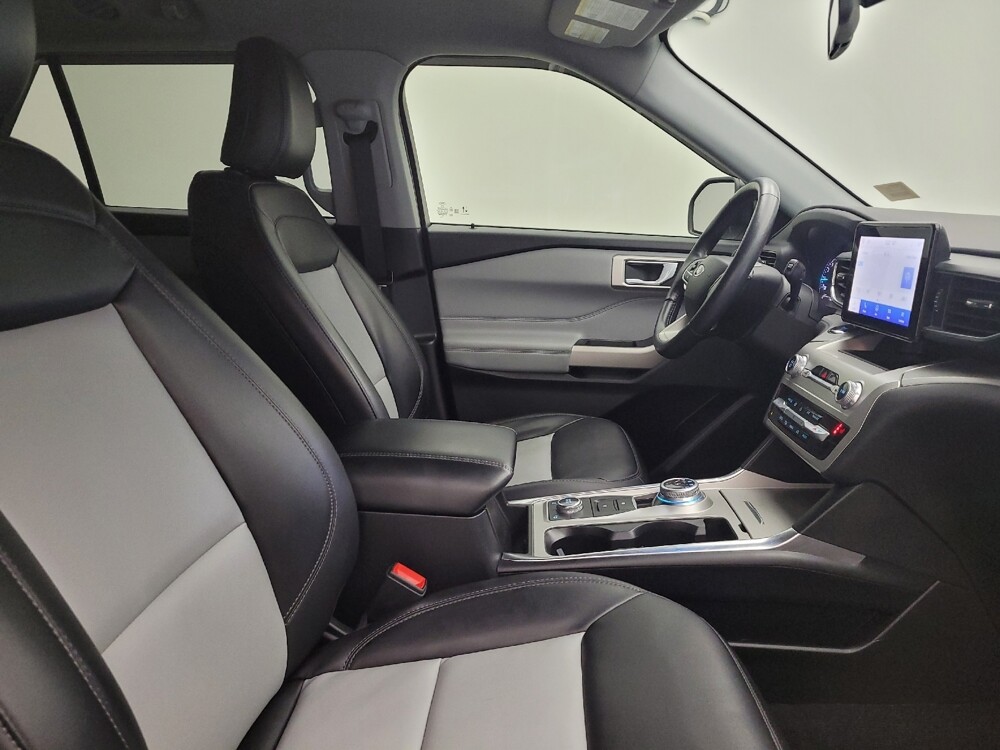 2022 Ford Explorer in Toledo, OH 43617 - 18120672 21