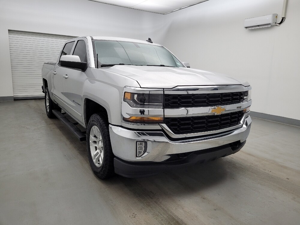 2017 Chevrolet Silverado 1500 in Cincinnati, OH 45255 - 18120674 13