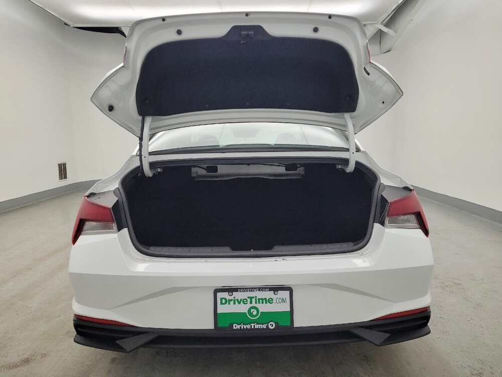 2021 Hyundai Elantra in Maple Heights, OH 44137 - 18120675 29