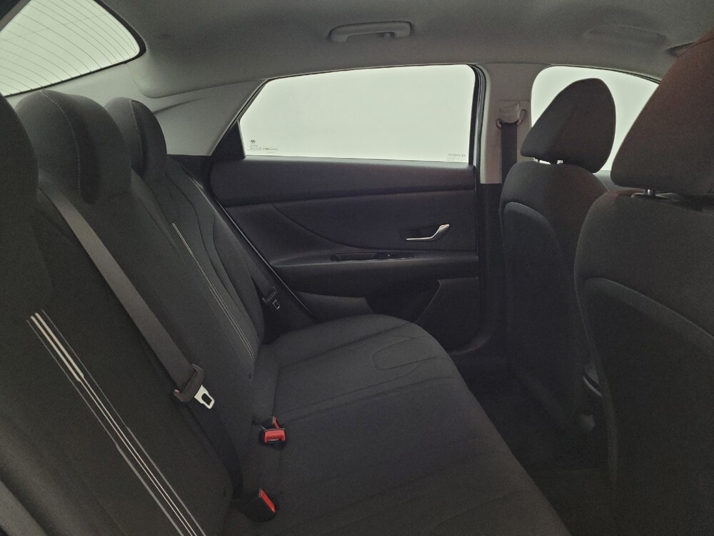 2021 Hyundai Elantra in Maple Heights, OH 44137 - 18120675 19