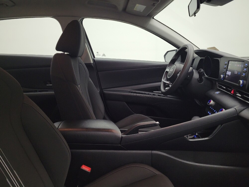 2021 Hyundai Elantra in Maple Heights, OH 44137 - 18120675 21