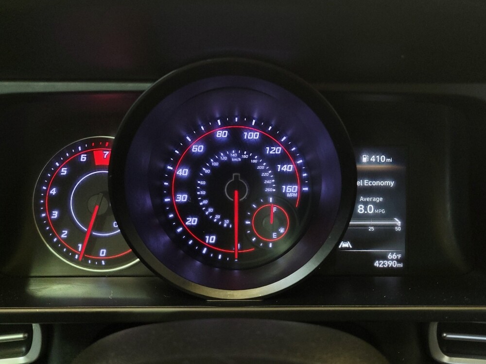 2021 Hyundai Elantra in Maple Heights, OH 44137 - 18120675 23