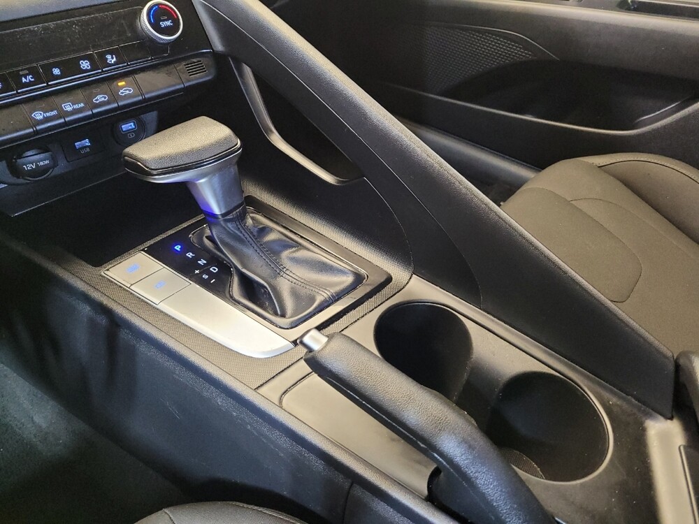 2021 Hyundai Elantra in Maple Heights, OH 44137 - 18120675 26
