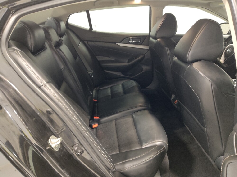 2018 Nissan Maxima in Columbus, OH 43231 - 18120676 19