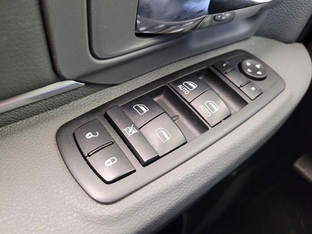 2017 RAM 1500 in Maple Heights, OH 44137 - 18120678 27