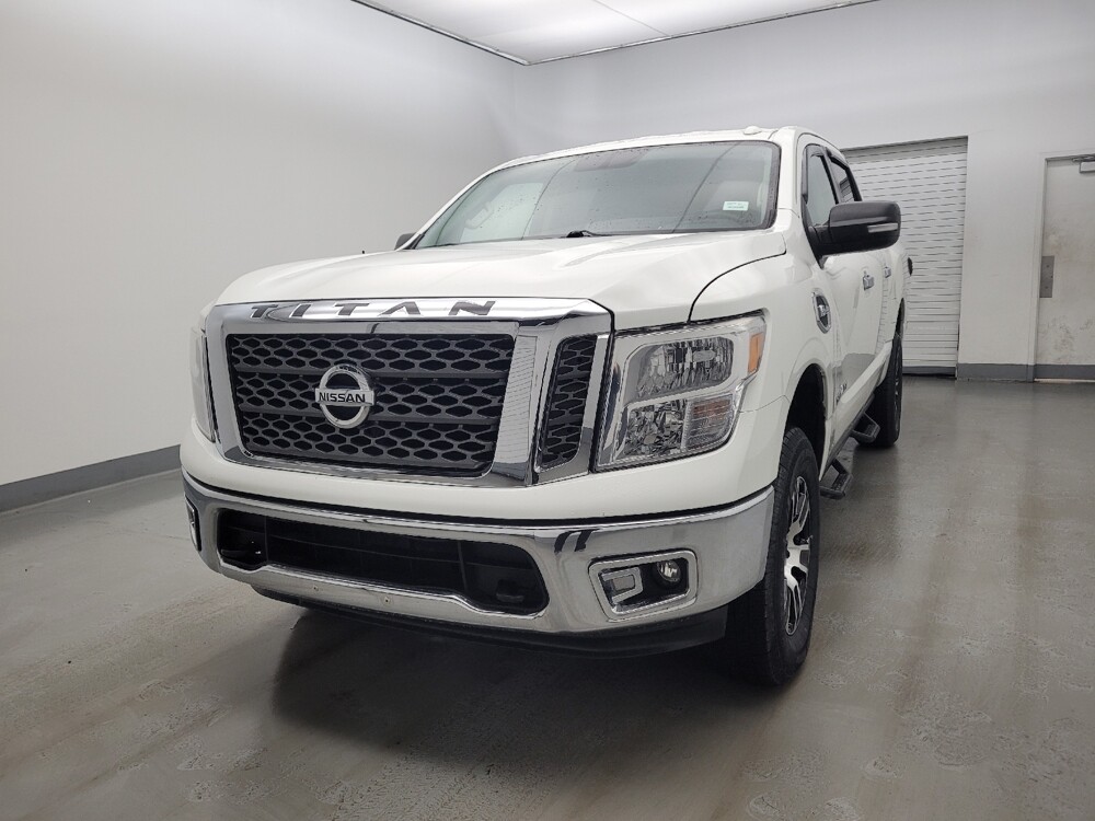 2017 Nissan Titan in Miamisburg, OH 45342 - 18120680 15