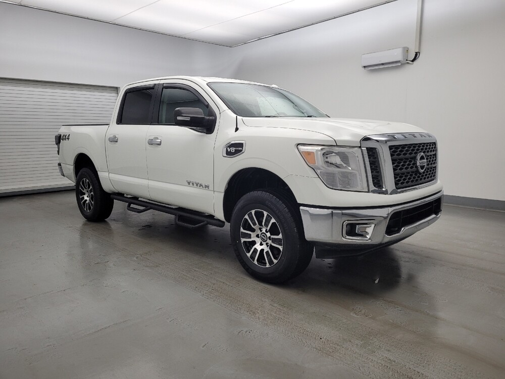 2017 Nissan Titan in Miamisburg, OH 45342 - 18120680 11