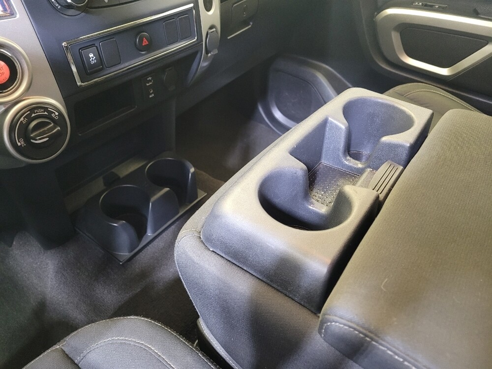 2017 Nissan Titan in Miamisburg, OH 45342 - 18120680 26