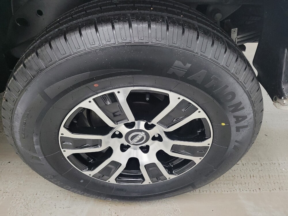 2017 Nissan Titan in Miamisburg, OH 45342 - 18120680 31