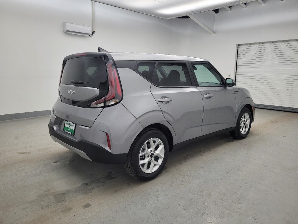 2025 Kia Soul in Cincinnati, OH 45255 - 18120684 10