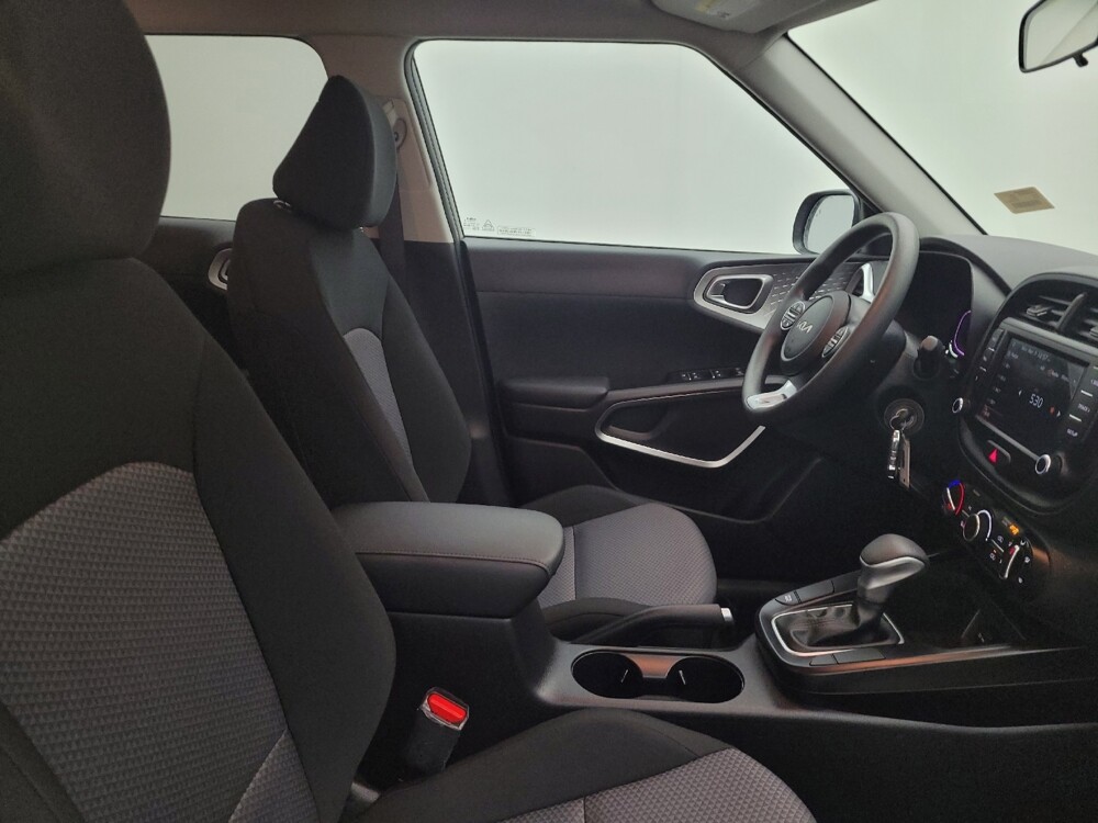2025 Kia Soul in Cincinnati, OH 45255 - 18120684 21