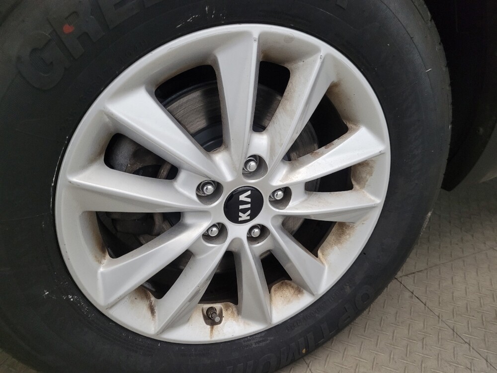 2020 Kia Sorento in Plymouth Meeting, PA 19462 - 18120695 31