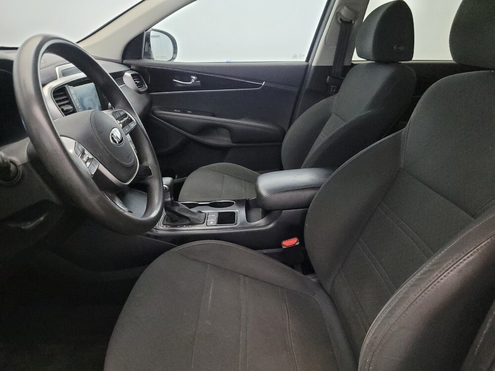 2020 Kia Sorento in Plymouth Meeting, PA 19462 - 18120695 17