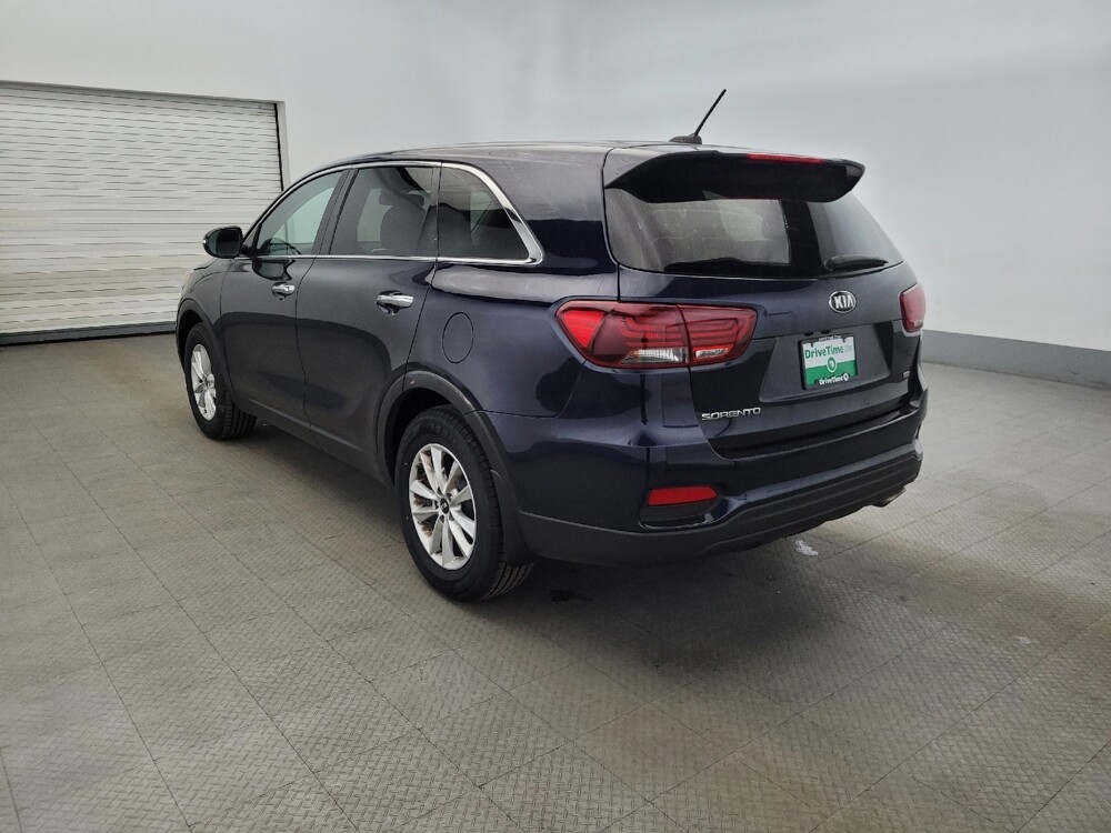 2020 Kia Sorento in Plymouth Meeting, PA 19462 - 18120695 5