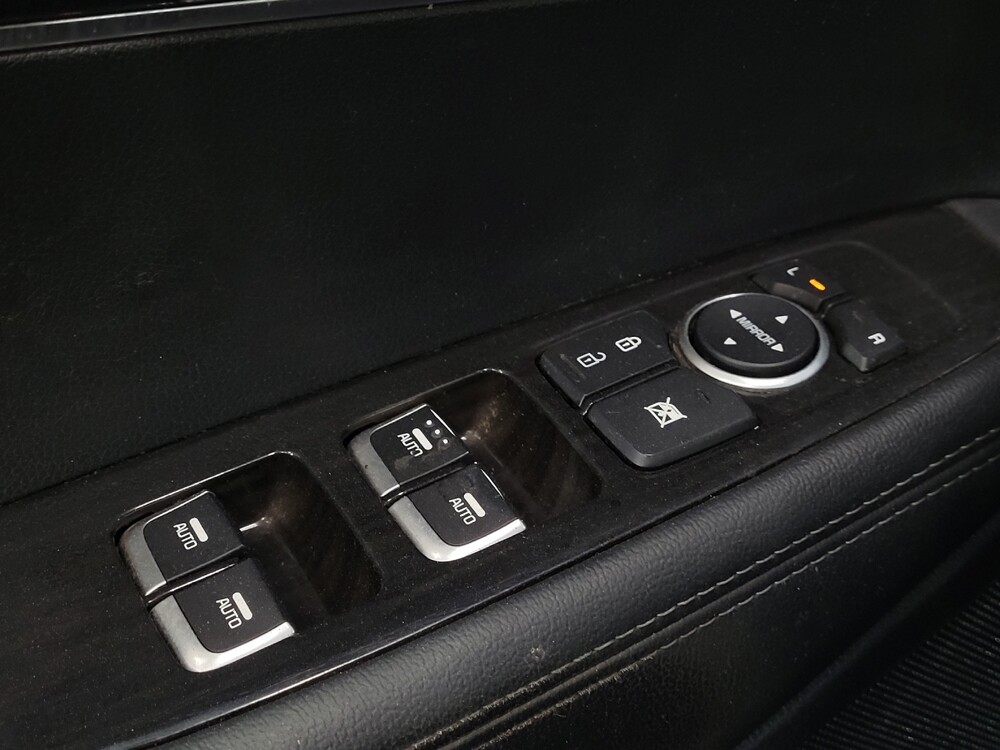 2020 Kia Sorento in Plymouth Meeting, PA 19462 - 18120695 27