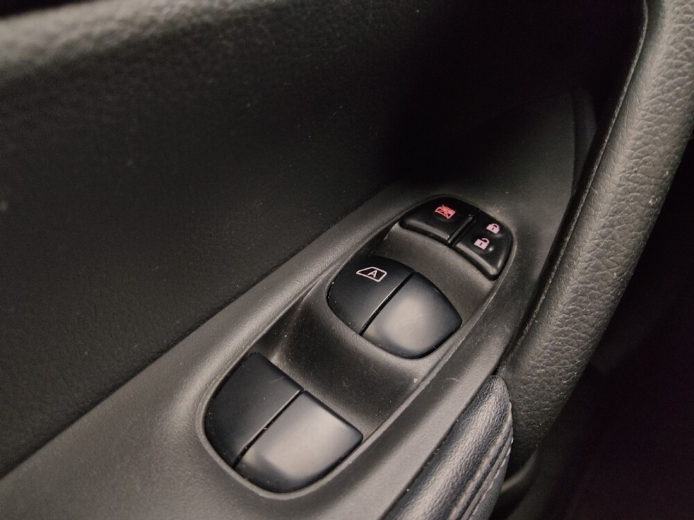 2020 Nissan Rogue in St. Louis, MO 63136 - 18120707 27